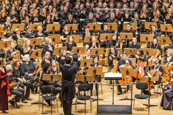 Chor und Orchester der Universität Bamberg geben zum Semesterschlusskonzert Jospeh Haydns „Die Schöpfung“ zum Besten